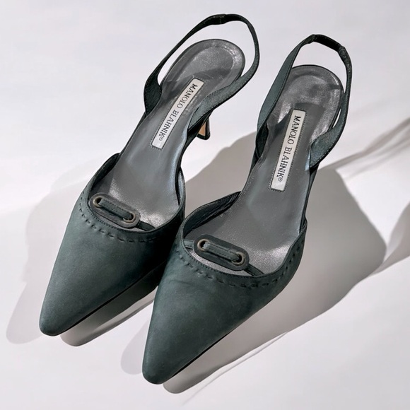 Manolo Blahnik Leather Pointed Toe Slingback Pumps - Picture 3 of 13